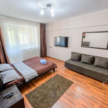 Apartments On Tole By 12 App 51 Almatî Exterior foto